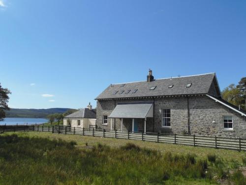 Achaglachgach Stables — Tarbert