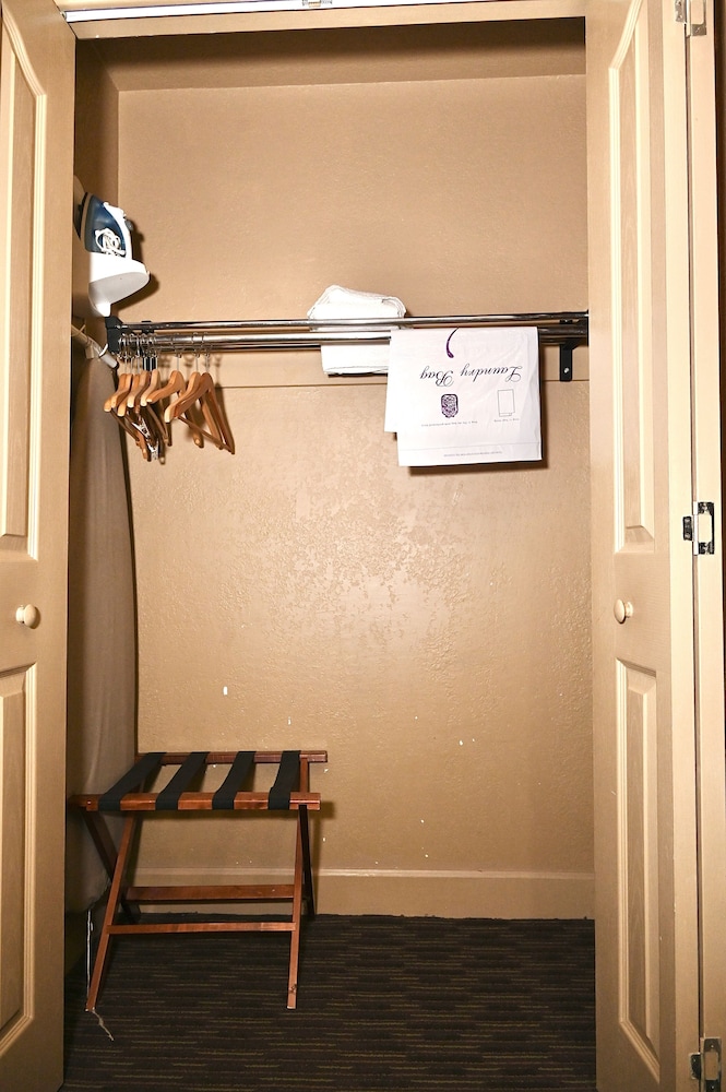 Fortune Inn And Suites Newport - photo 46
