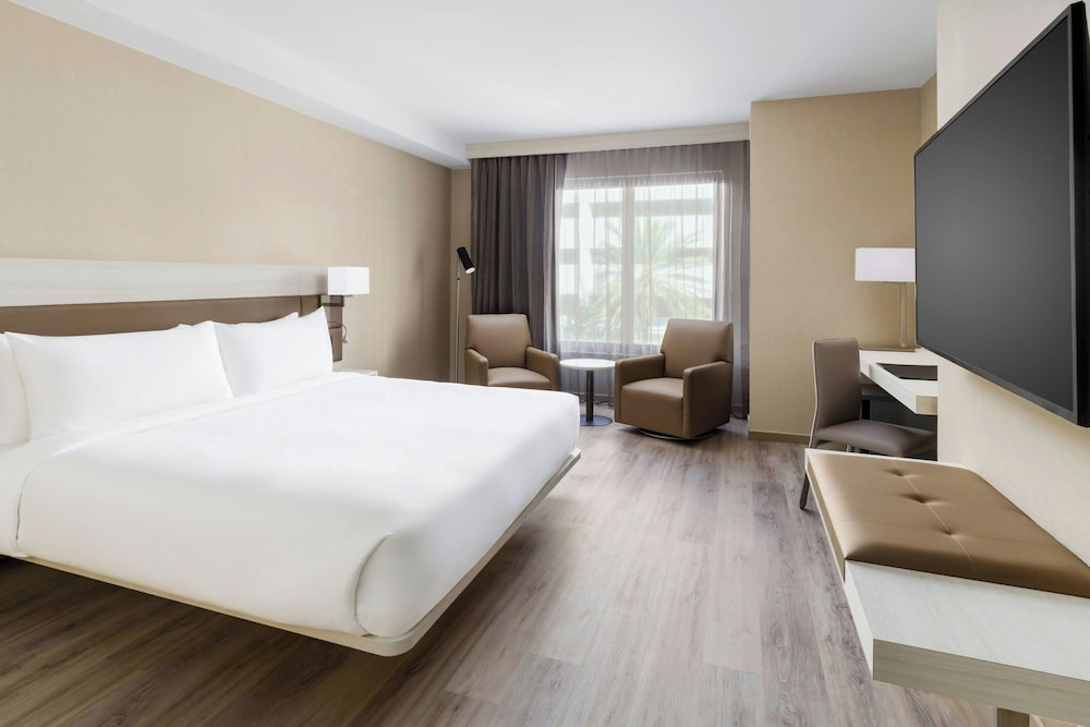 AC Hotel St. Petersburg Downtown - photo 18