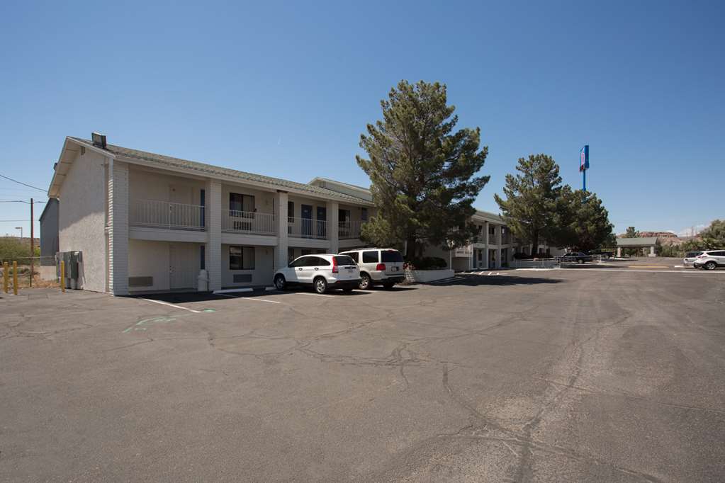 Motel 6 Kingman AZ Route 66 West - photo 2