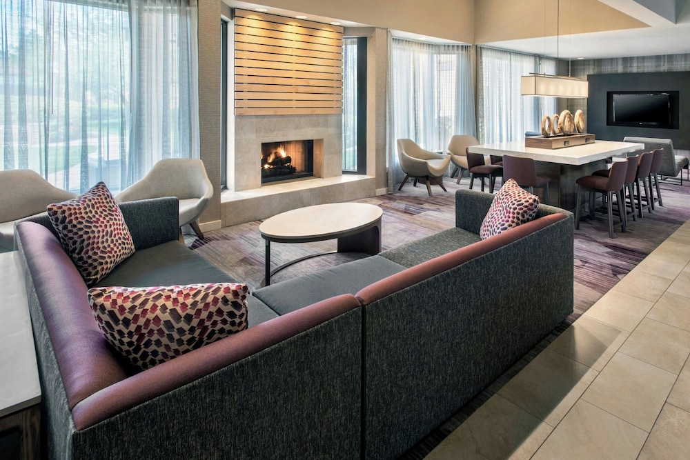 Courtyard by Marriott Newark Liberty International Airport - photo 2