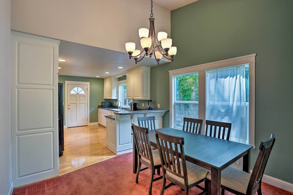Spacious Downtown Chico Home about Half Mile to CSU — Chico — photo 4