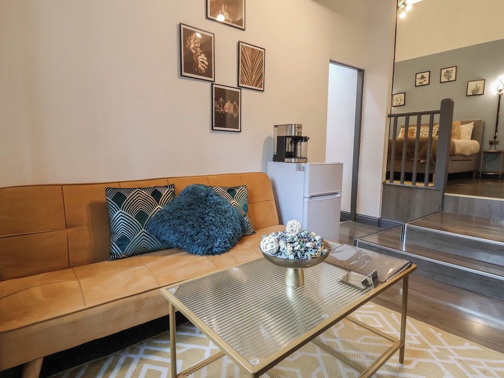 The Cloud Apartment 1 — 4-Star Luxury Hotel in Chester, United Kingdom