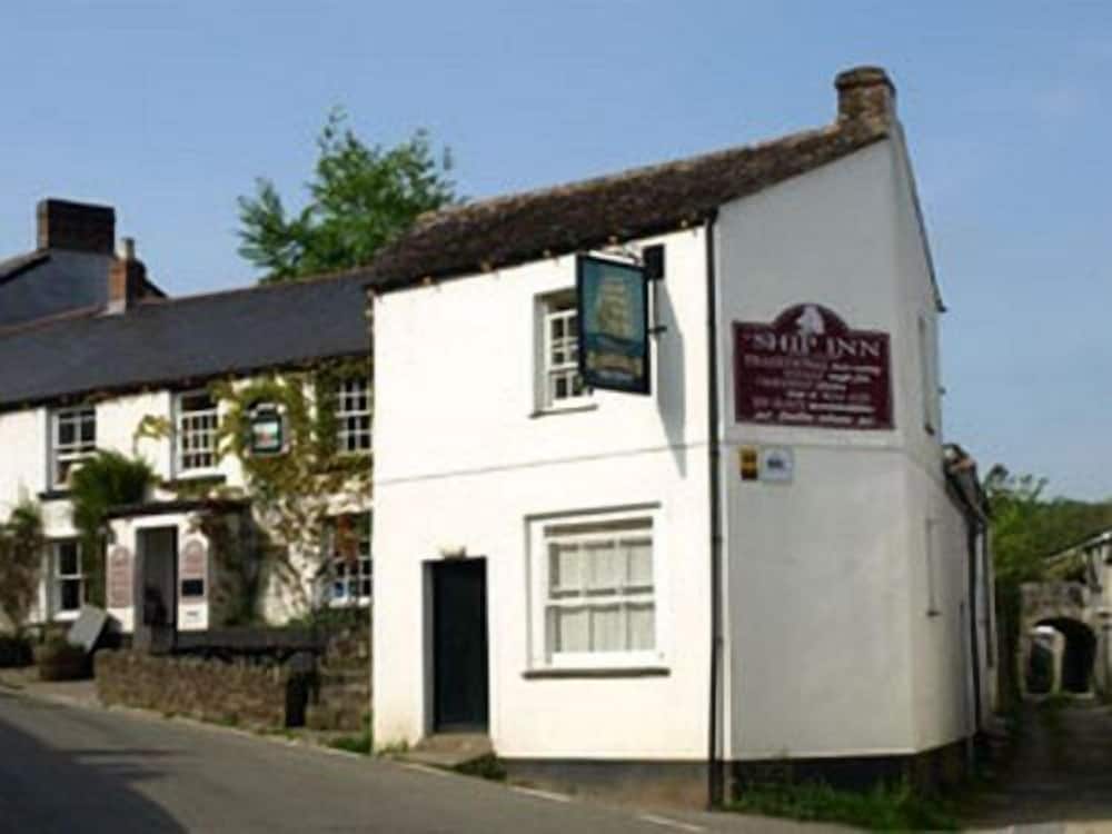 The Ship Inn - carbon neutral hotel in Lostwithiel