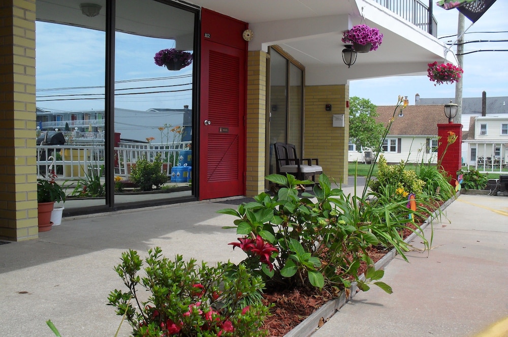 The Carideon Motel - photo 26