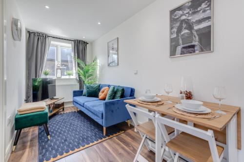 Modern 1 Bed Apartment Nine Elms Battersea — 4-Star Luxury Hotel in London, United Kingdom
