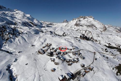 Lama Design Appartements — 4-Star Luxury Hotel in Lech, Austria