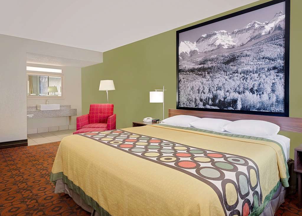 Super 8 by Wyndham Denver Central - photo 7