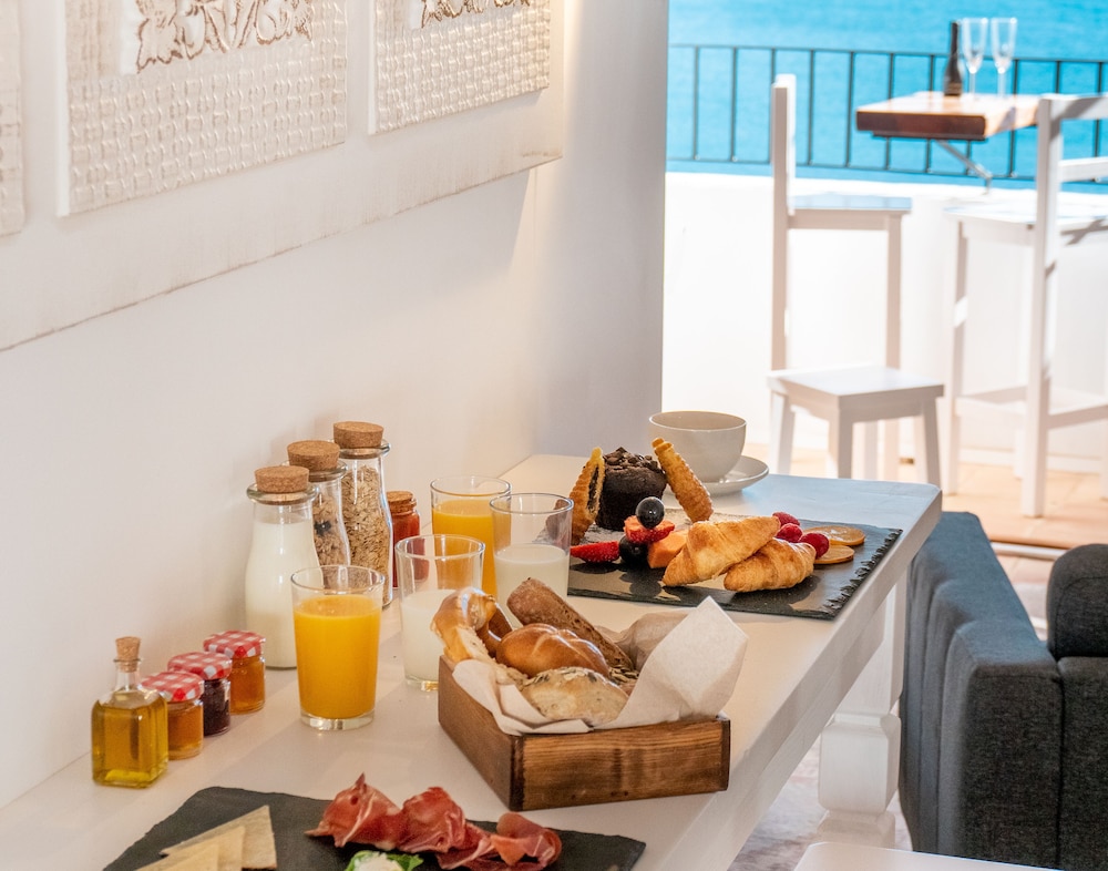 Porta Nova Suites - carbon neutral hotel in Altea