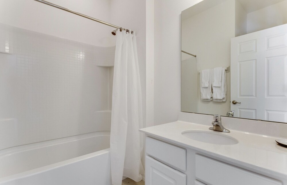 Beautiful 9 bedroom pool home located in the Solterra Resort home - photo 42