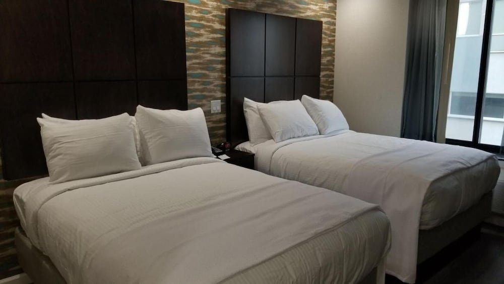 Hotel Nirvana - photo 12