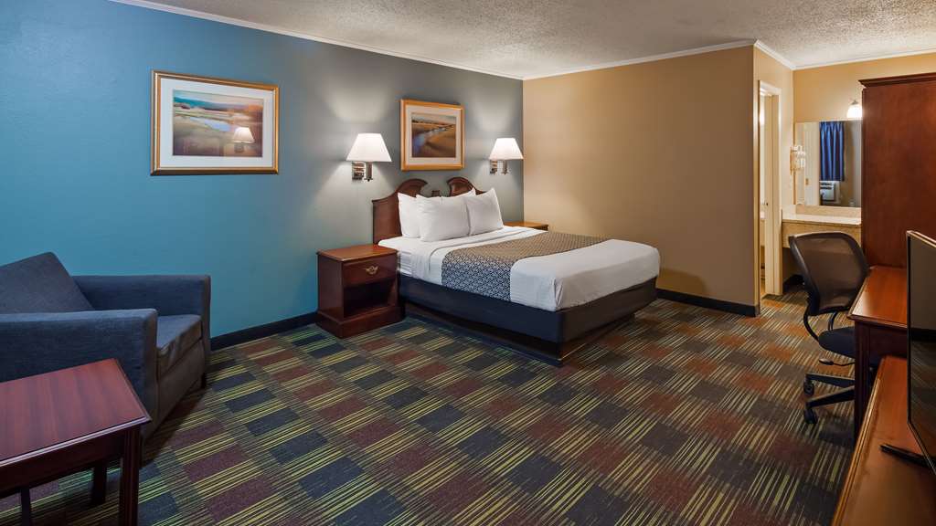 SureStay by Best Western Cameron - photo 14