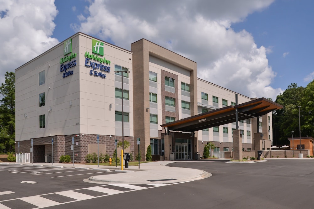 Holiday Inn Express & Suites Charlotte Ballantyne an IHG Hotel - featured photo