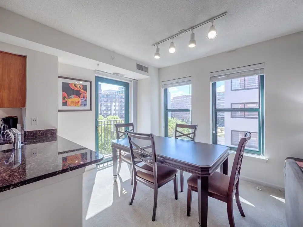 Global Luxury Suites At Thomas Circle - photo 30