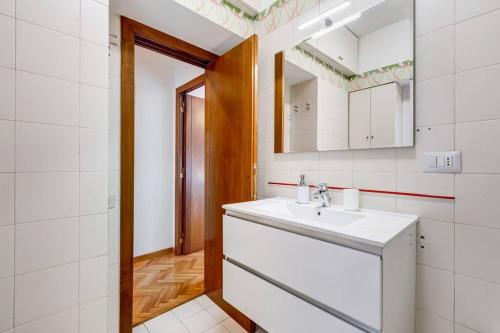 Luminous Apartment few steps from Piazza Navona — 4-Star Luxury Hotel in Rome, Italy