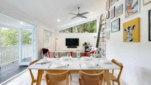 ‘Bouddi Bush and Bay Retreat’ by HolidayCo — Bensville — photo 5