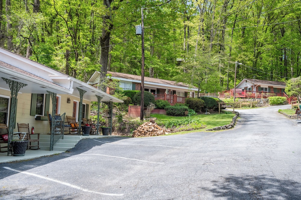 Mountain Aire Cottages & Inn - photo 252