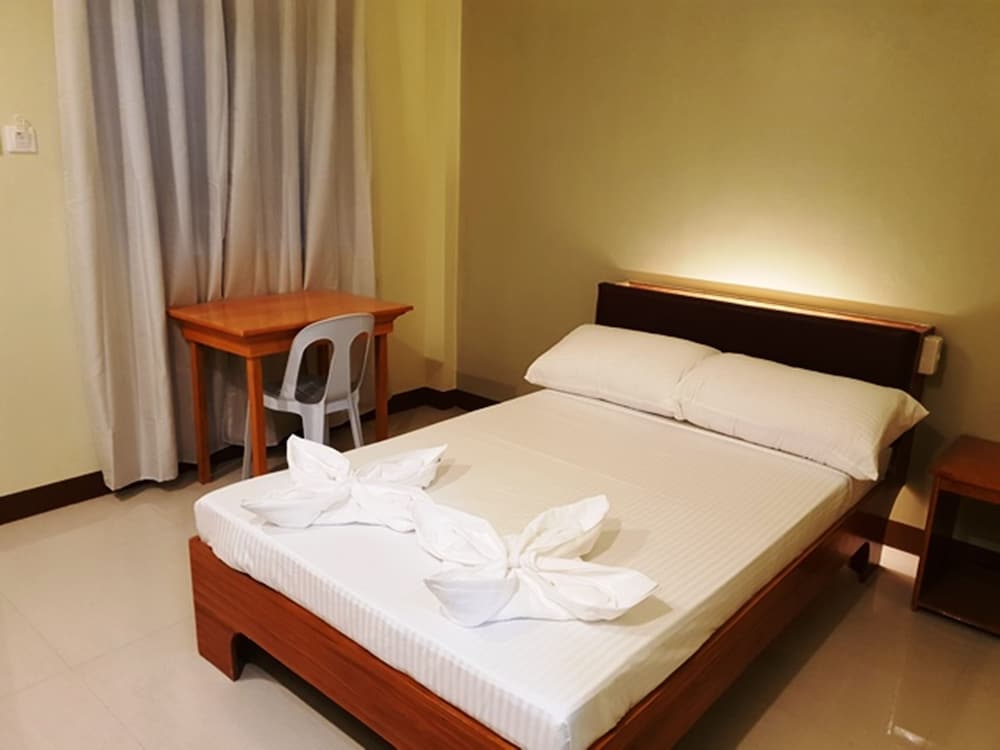 Junas Plaza Inn — El Nido — photo 2