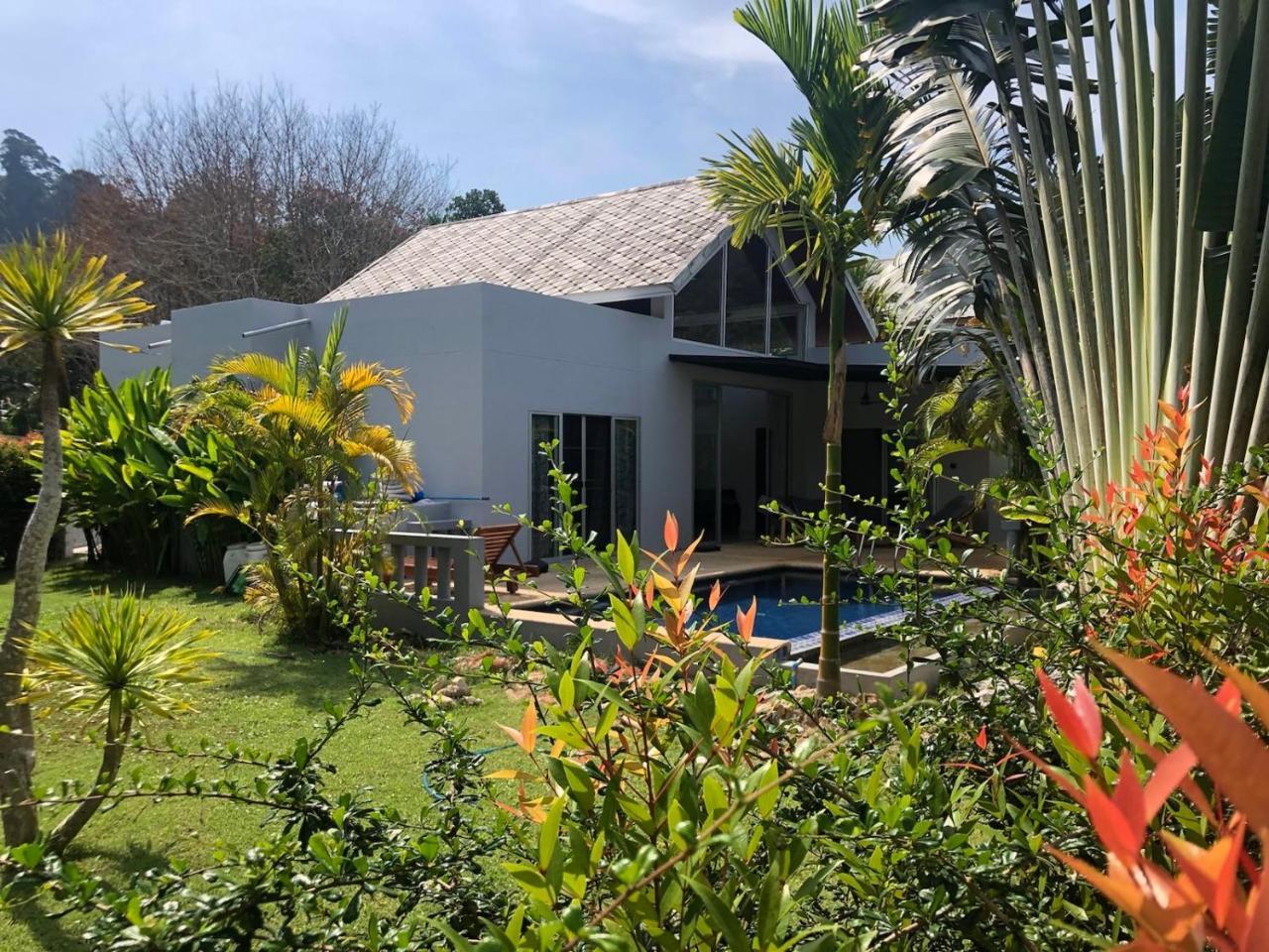 Villa B23 Phuket — 4-Star Luxury Hotel in Suwannaphum, Thailand
