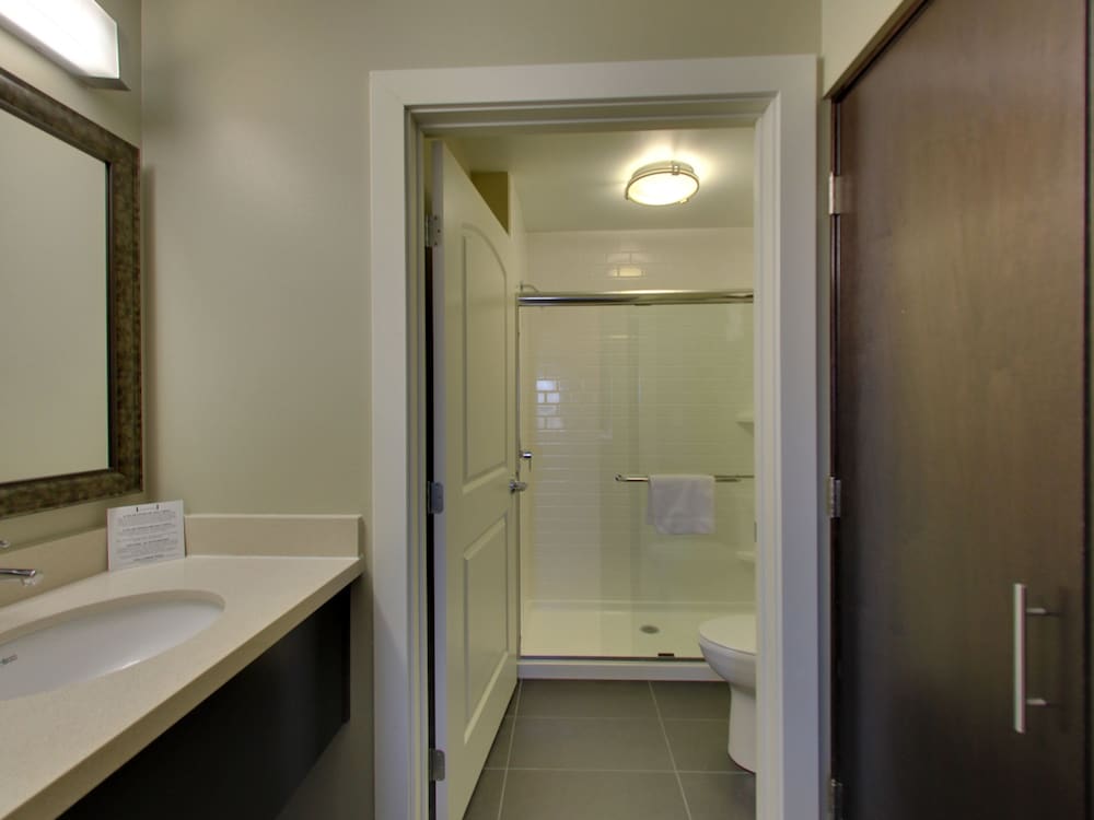 Staybridge Suites Madison Fitchburg - photo 42