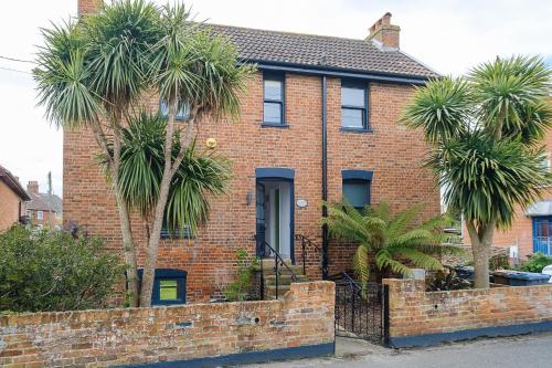 Frogmore Cottage — 4-Star Luxury Hotel in Leiston, United Kingdom