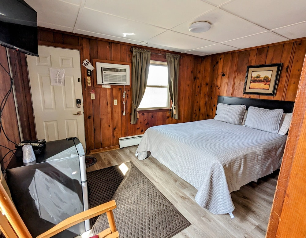 Riverside Motel - photo 3