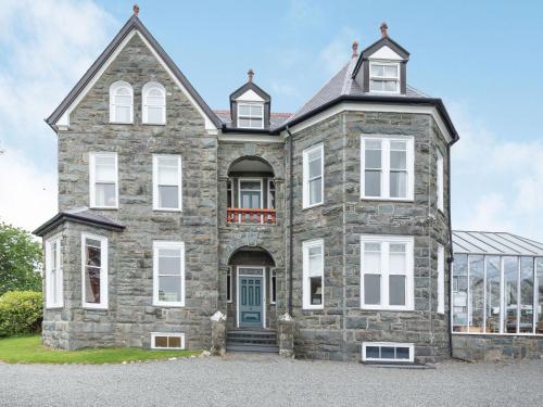 Pensarn Hall — hotel in Llanbedr