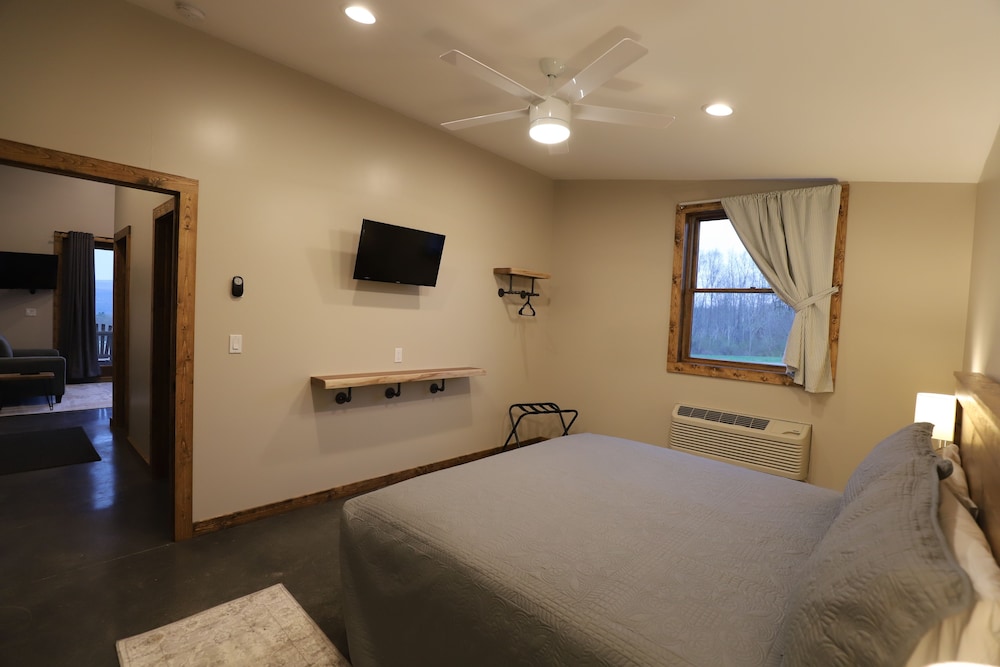 Lakeside Resort - photo 7