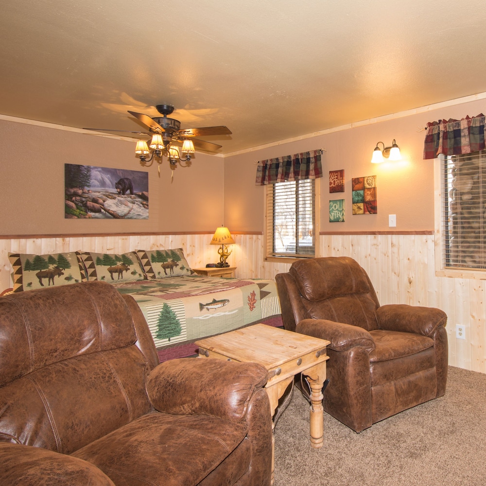 Upper Canyon Inn & Cabins - photo 73