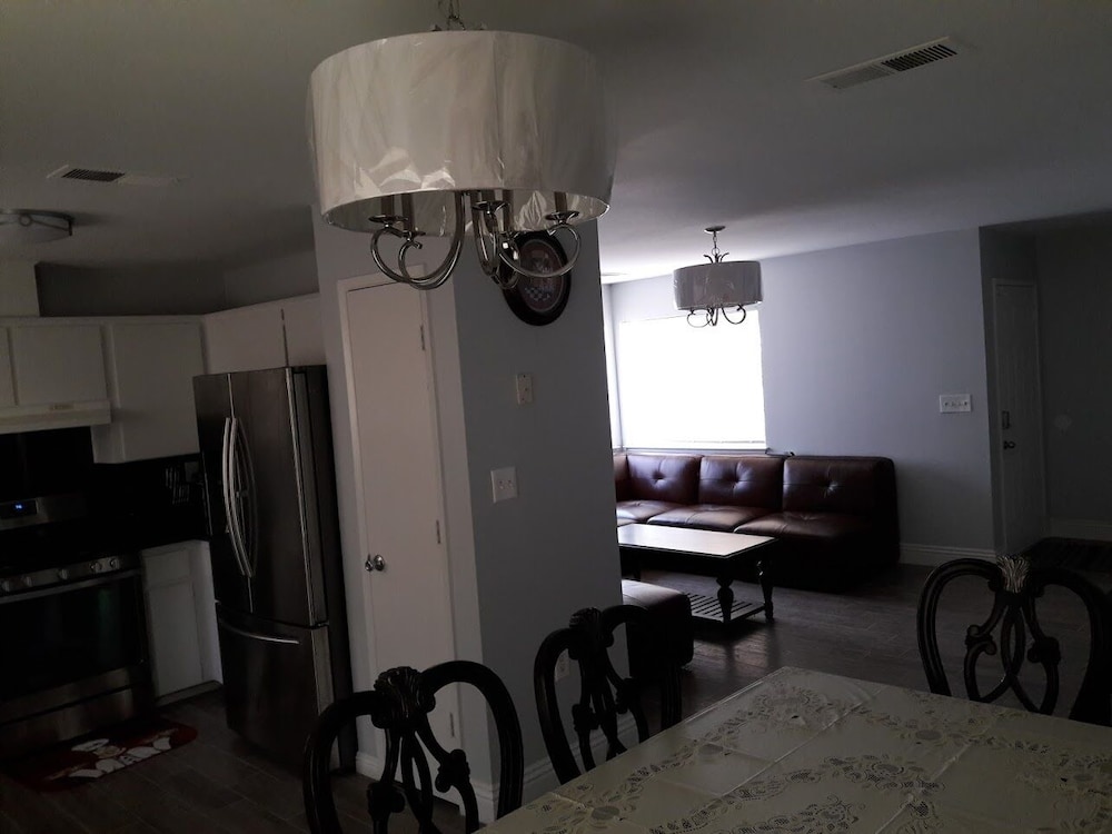 Coalinga Embassy - photo 4