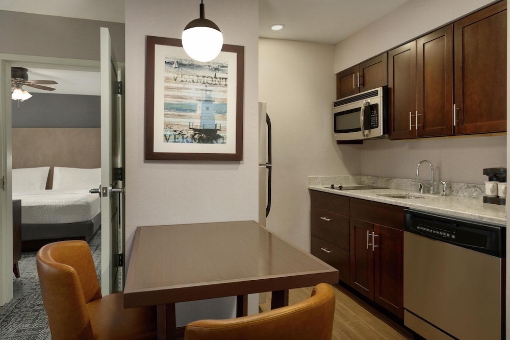 Homewood Suites by Hilton Burlington - photo 13