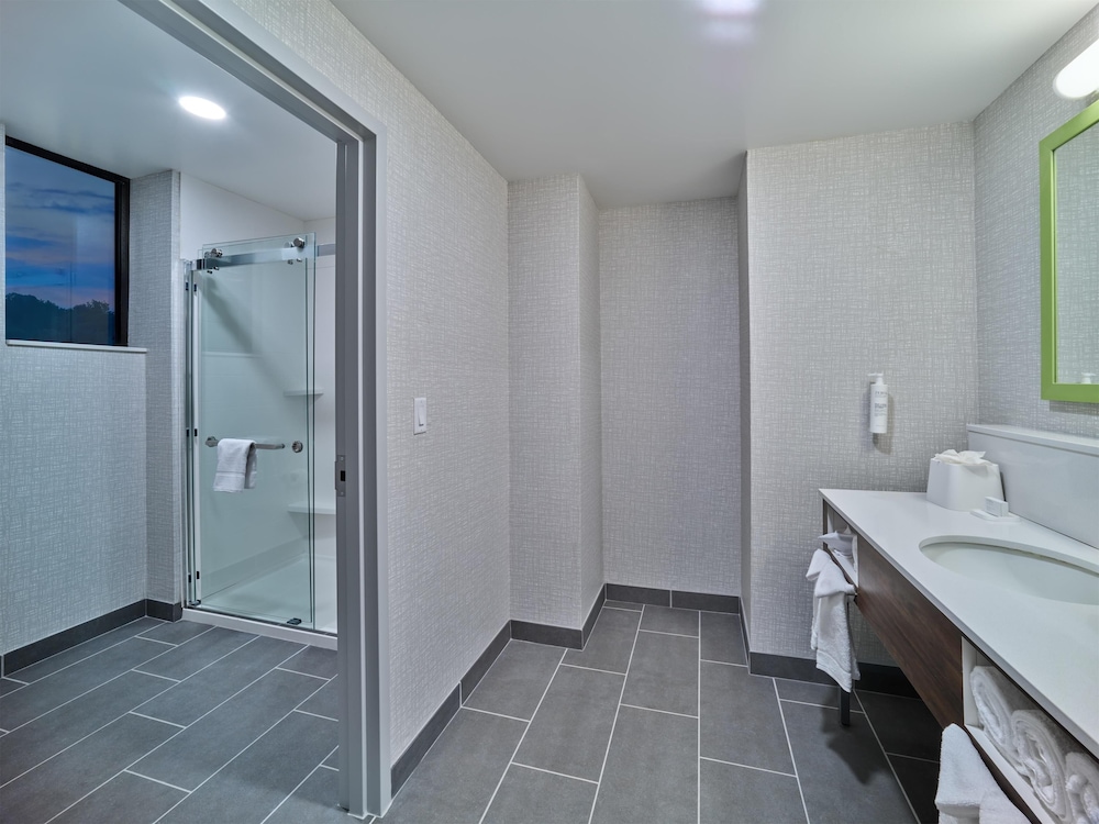 Hampton Inn by Hilton Omaha UN Medical Center Area - photo 13