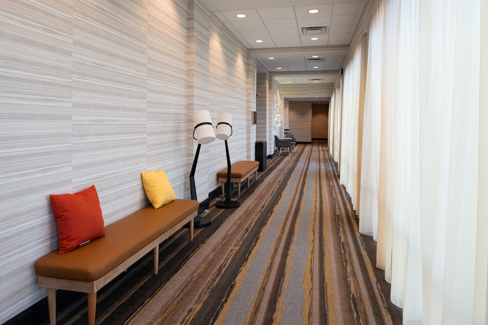 Holiday Inn & Suites Idaho Falls by IHG - photo 3