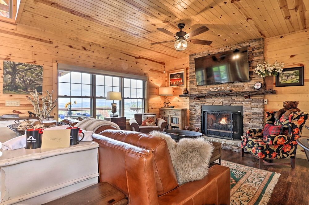Woodsy Retreat with Fire Pit And Resort Amenities - photo 15