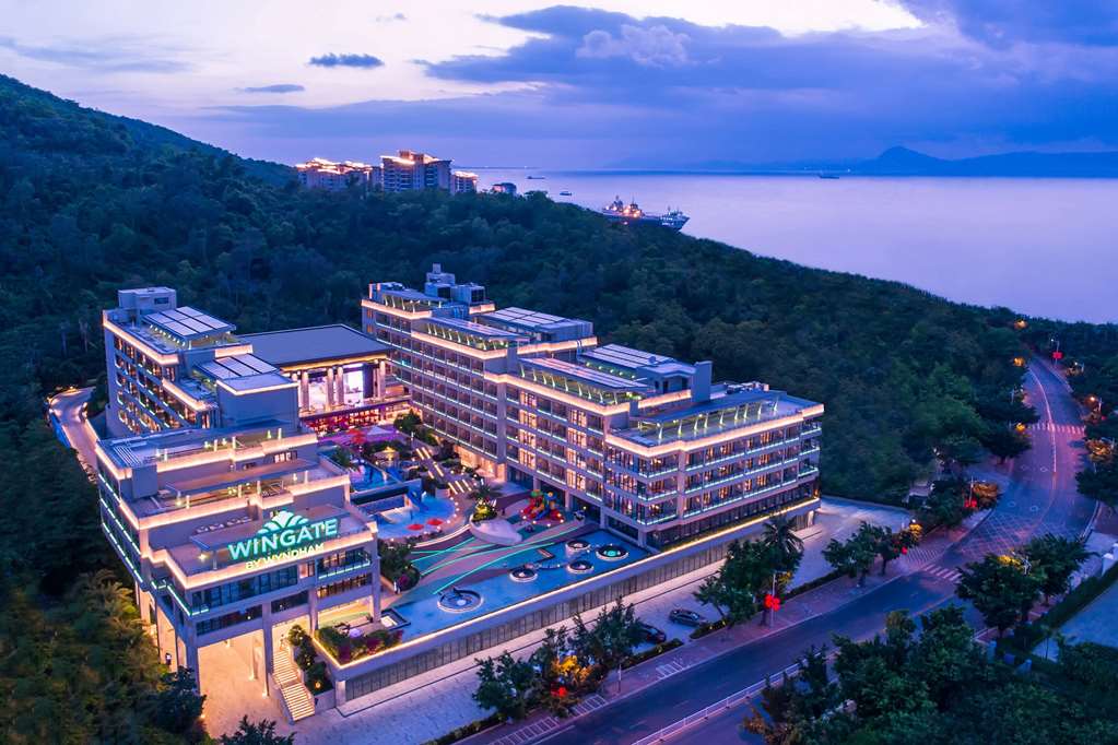 Wingate by Wyndham Sanya Luhuitou — 4-Star Luxury Hotel in Sanya, People's Republic of China