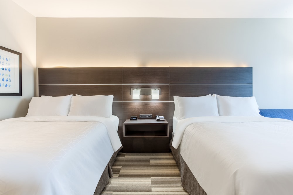 Holiday Inn Express & Suites Ottawa - photo 73