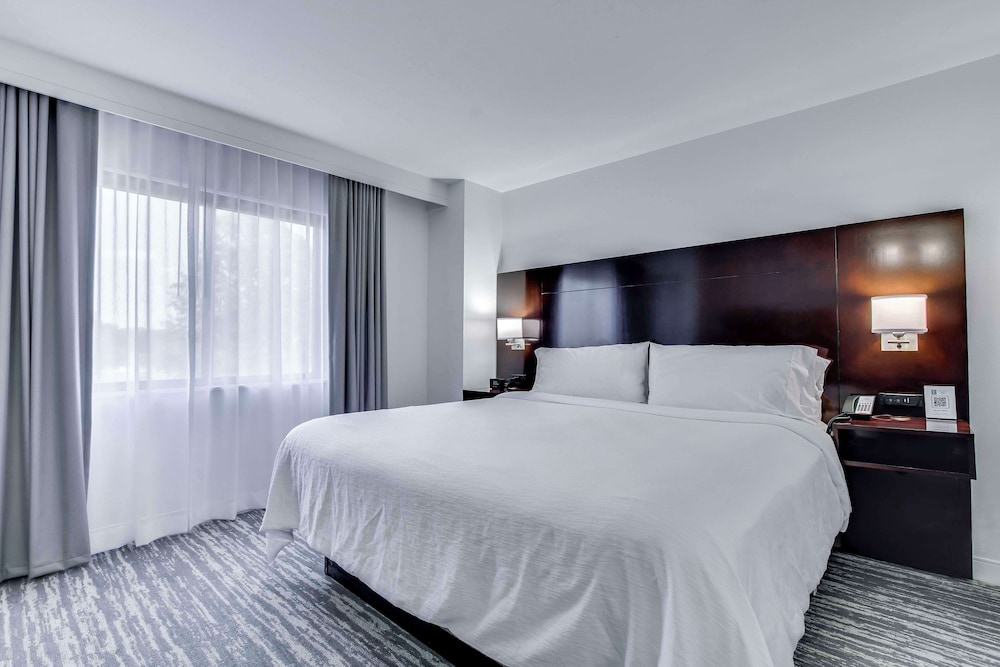 Embassy Suites Louisville East - photo 31