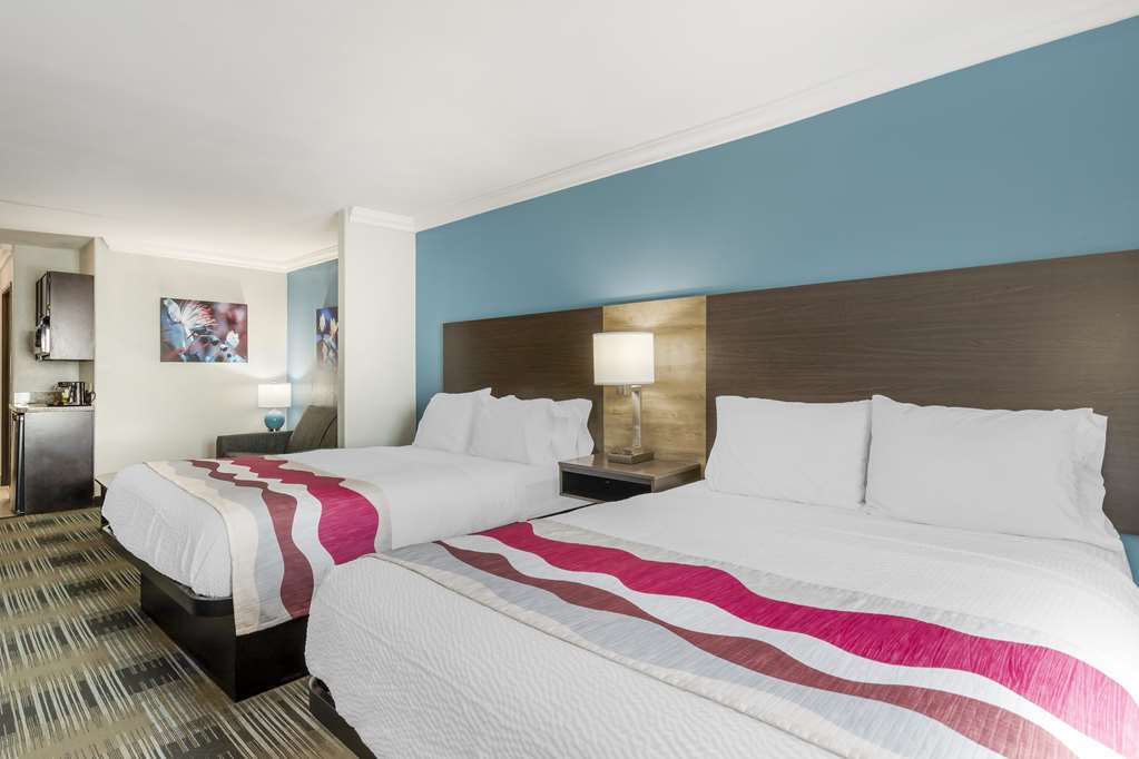 Best Western Medical Center North Inn & Suites Near Six Flags - photo 24