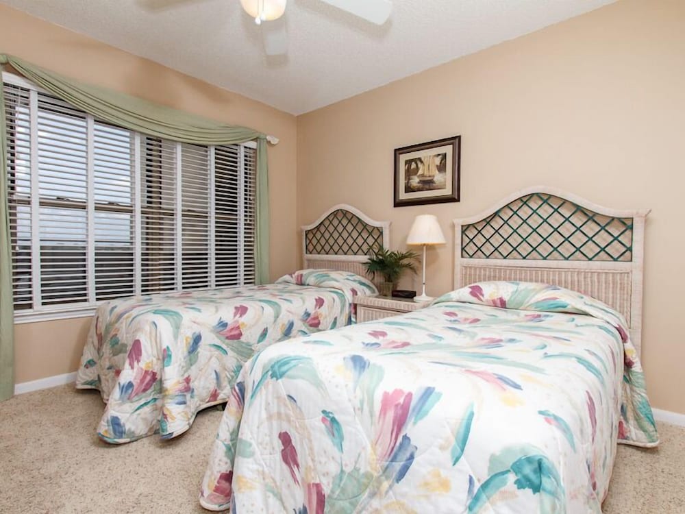 Emerald Towers West 3007 by RedAwning - photo 12