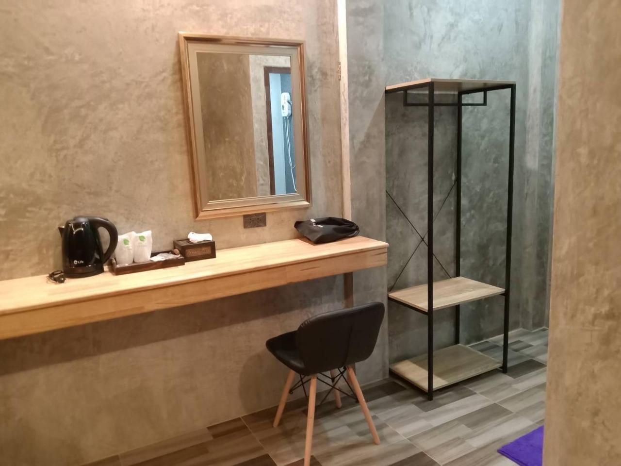 JK Riverview Resort in Kaeng Krachan, Thailand