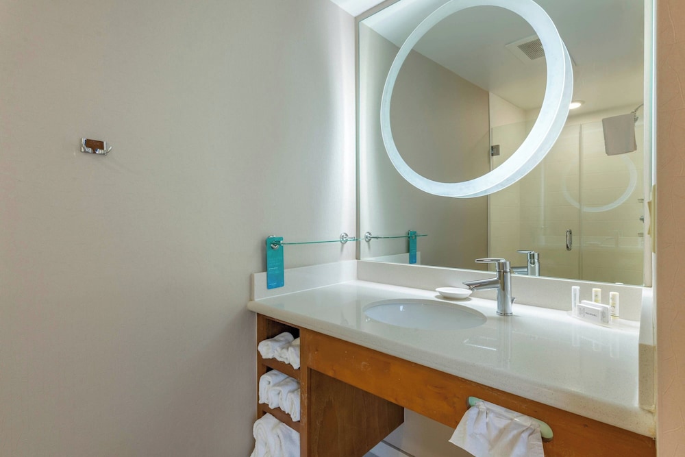 Springhill Suites by Marriott Vero Beach - photo 33