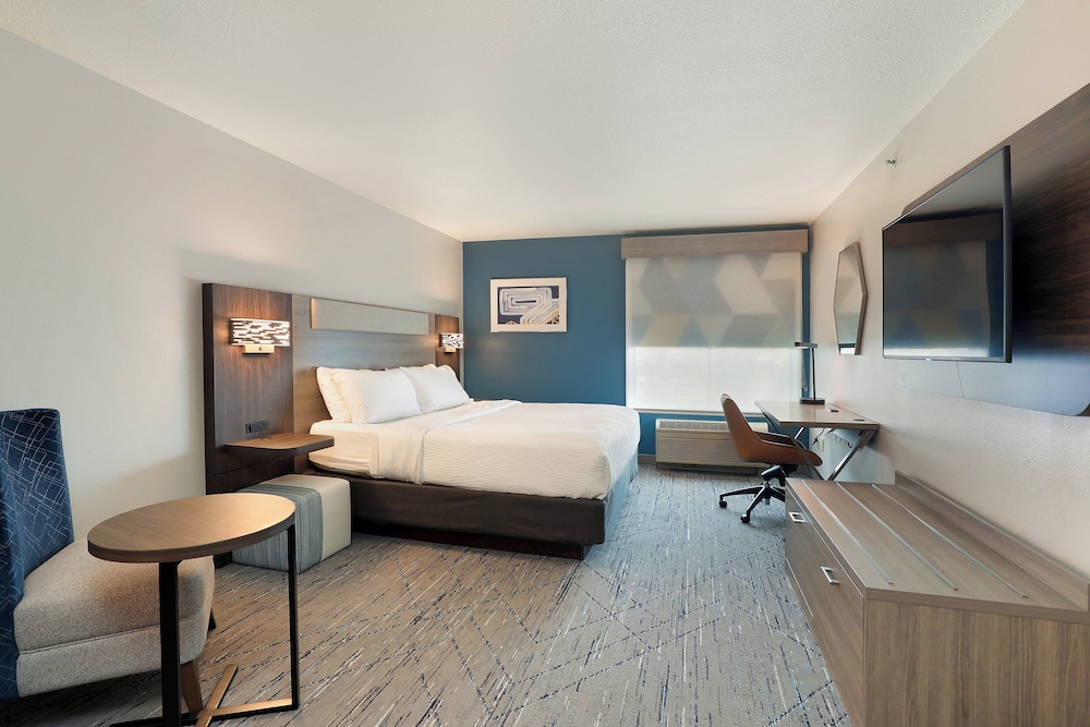 Holiday Inn Express & Suites New Berlin by IHG - photo 6