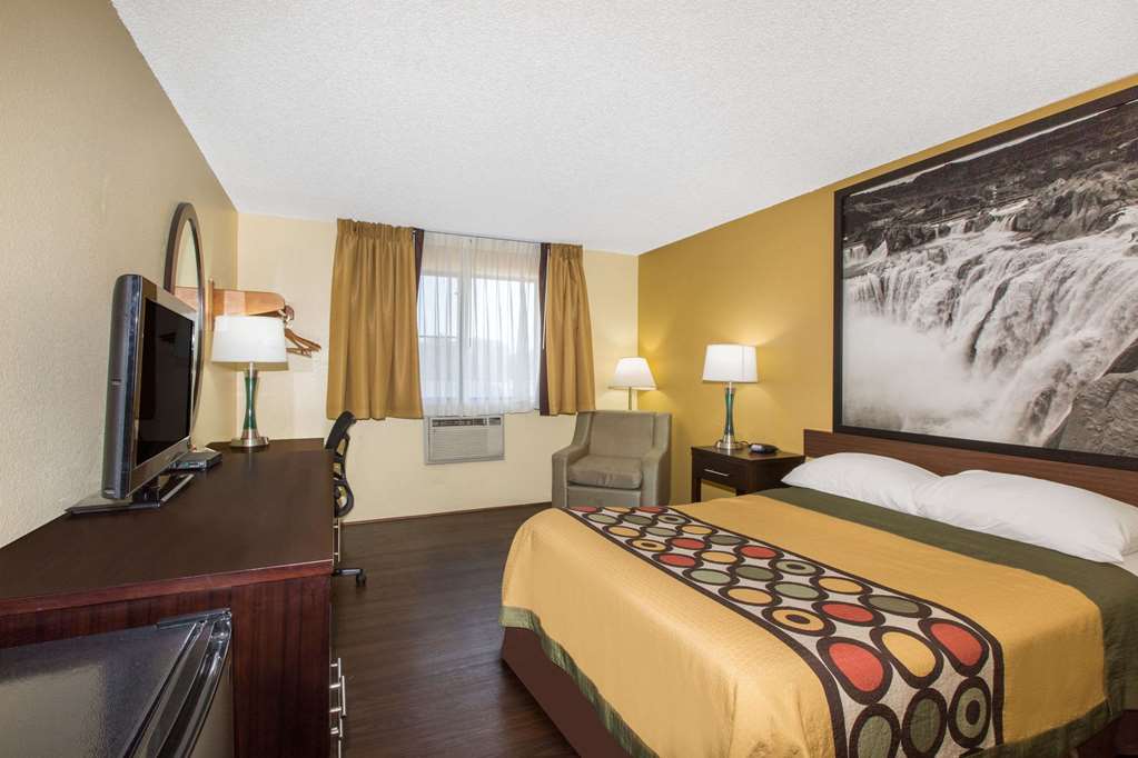 Super 8 by Wyndham Nampa - photo 8