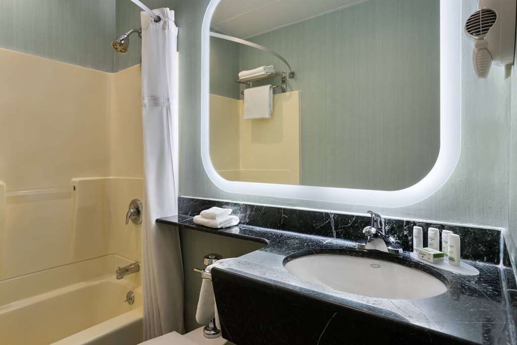 Ramada by Wyndham Bronx - photo 22