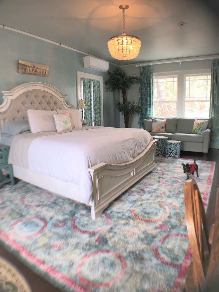 Avenue O Bed & Breakfast - photo 4