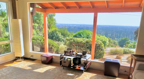 La'Oasis with views 2000 sqft house large yard — 4-Star Luxury Hotel in Whittier, United States