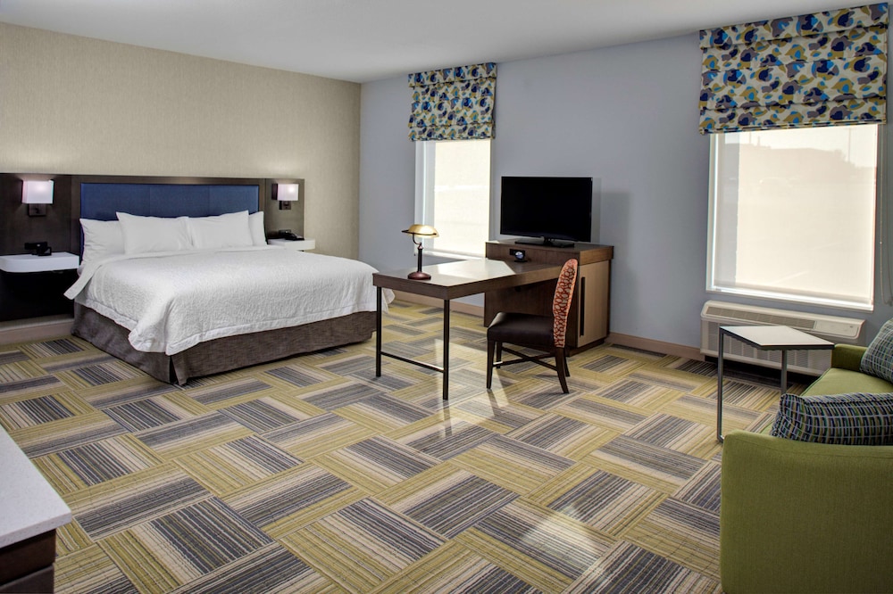 Hampton Inn & Suites Syracuse North Airport Area - photo 28