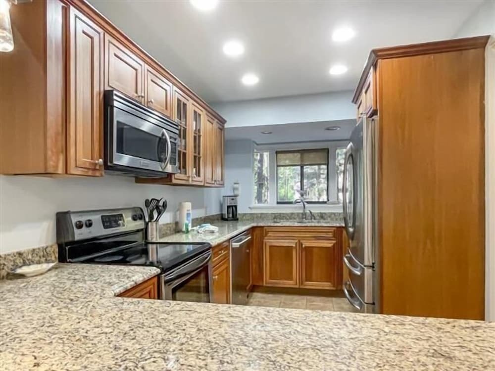 2437 Inland Harbour at The Sea Pines Resort - photo 10