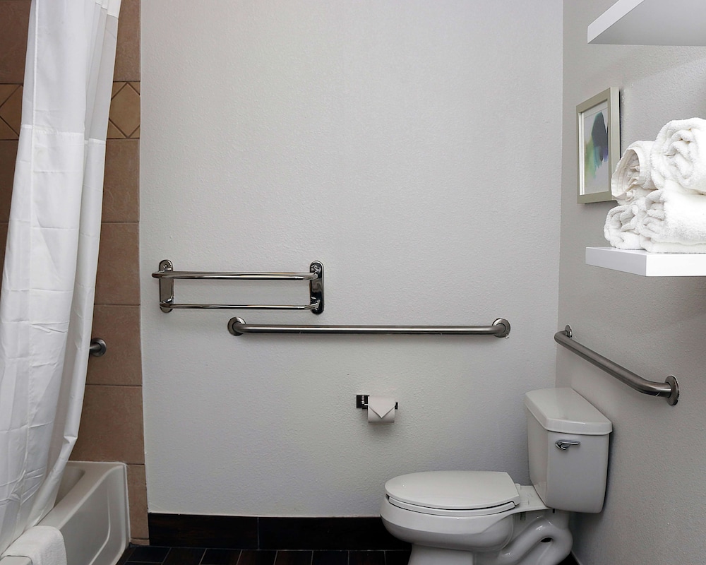 Hampton Inn & Suites Stephenville - photo 16