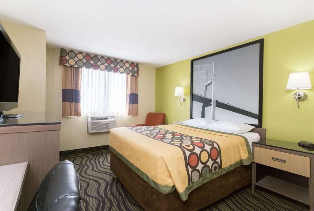 Super 8 by Wyndham Brunswick St Simons Island Area - photo 14